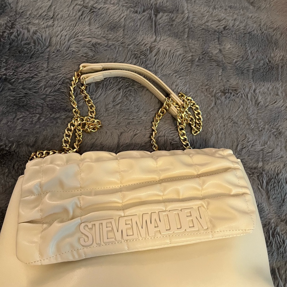 Steve Madden White and Gold Shoulder Bag with Structured Design